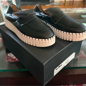 Silent D Clodette Bravo Black Leather Loafer meets sneaker